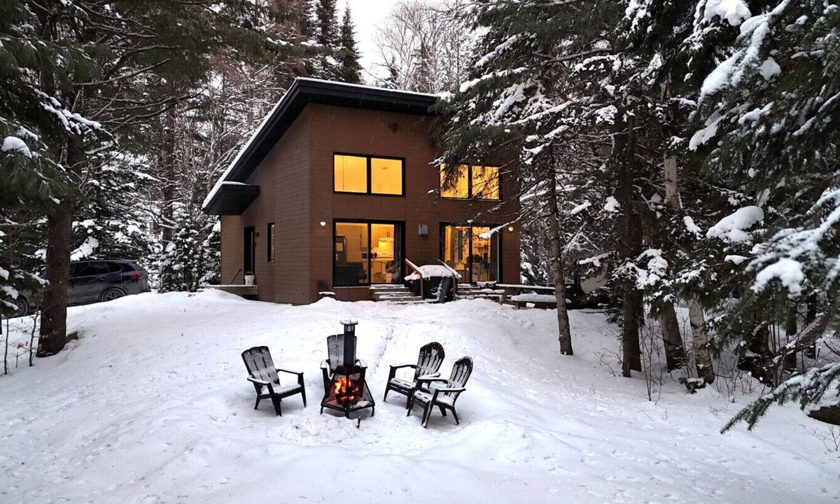 Sainte-Lucie-des-Laurentides Ski Chalet | Le2085 - Spa et Plage - Les chalets dans le nord