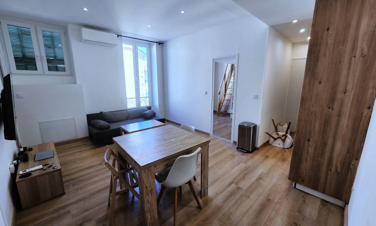 Carabacel House | LE CALA 2 - Big Flat 10 people - Centre Nice