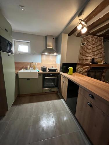 Thury House | Le Campagnard Saint-Privé