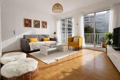 Puteaux Apartment | Le Candelaria - 6 pers - Proche Paris - Balcon