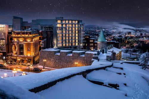 Vieux-Quebec-Cap-Blanc-colline Parlementaire Hotel | Le Capitole Hotel