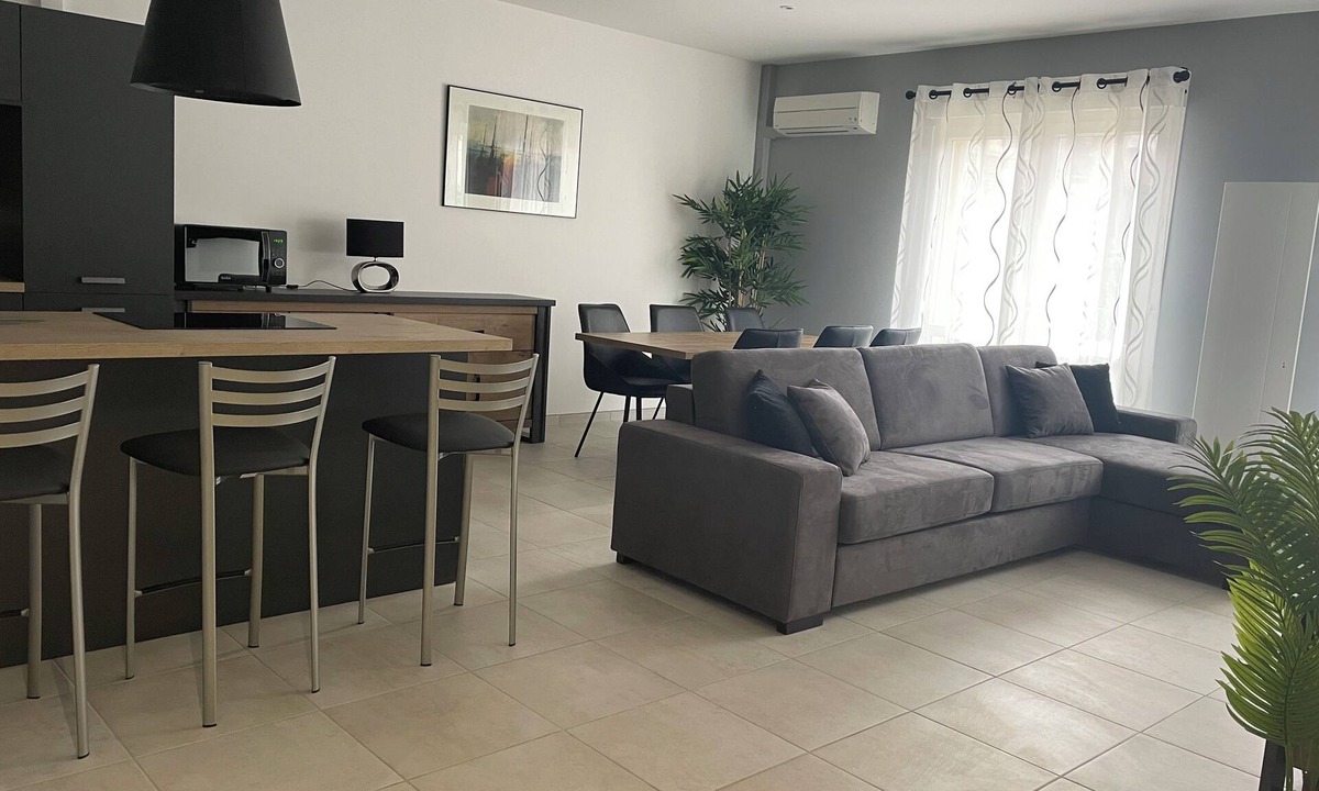 Chevannes House | Le Carioca