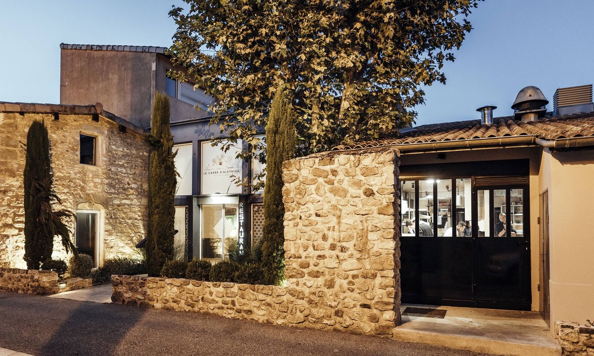 Charmes-sur-Rhone Hotel | Le Carré d'Alethius Logis Hôtel Restaurant Gastronomique