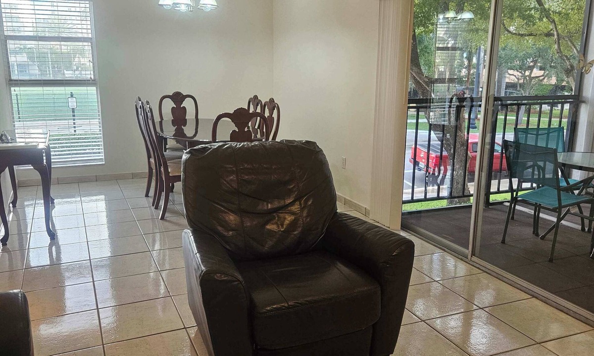 Sunny Isles Beach Condo | Le Cartier 207 STR-02440