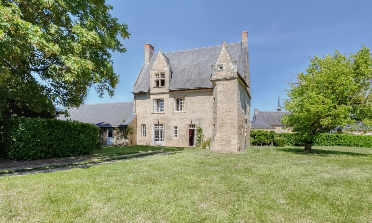 Montigne-les-Rairies House | Le Castel - Maison familiale de charme du XVème siècle. Grand jardin