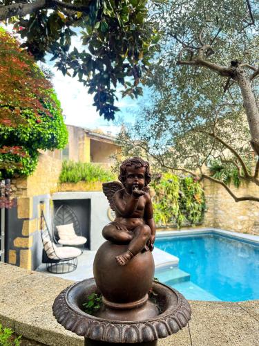 Collias Hotel | Le Castellas Hotel & SPA - PONT DU GARD - UZES