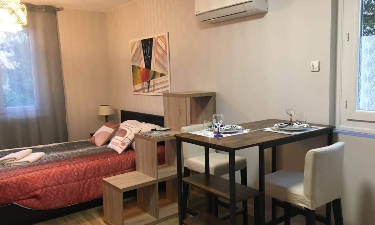 Arenes Romaines - Saint-Martin-du-Touch Apartment | Le Catalan | Cozy Studio, Parking, Toulouse