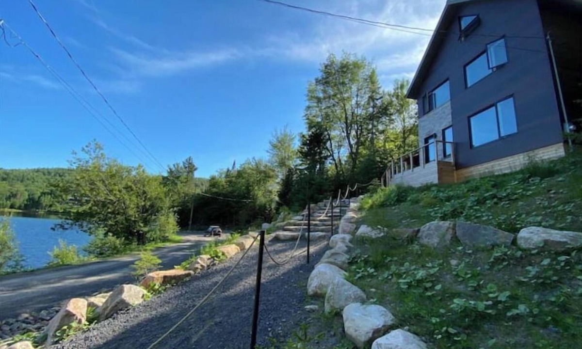 Lac Beauport Ski Chalet | LE CELESTE AU BORD DE L'EAU