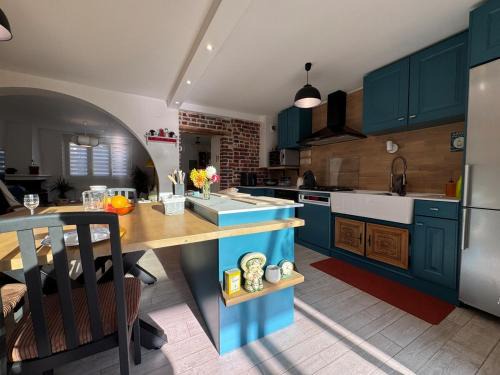 Miroir - Batignolles House | Le Central - 6pers - 10 minutes du Circuit Bugatti