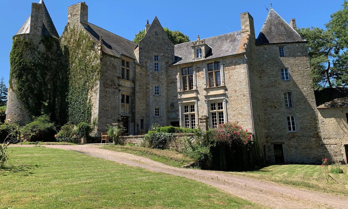 Bernesq Bed & Breakfast | Le Château de Bernesq