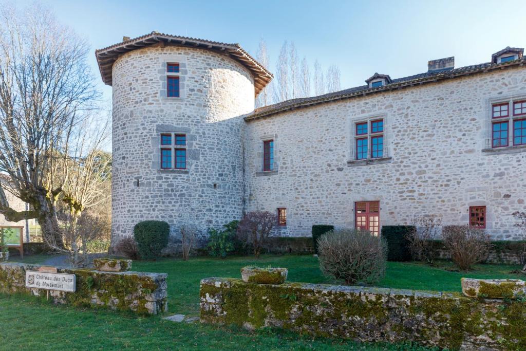 Mortemart House | Le Château des Ducs de Mortemart