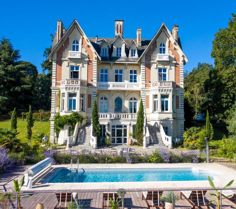 Les Hauts de Saint-Aubin Hotel | Le Château des Forges