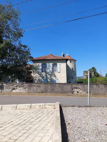 Gironcourt-sur-Vraine Villa | Le château d'Aude