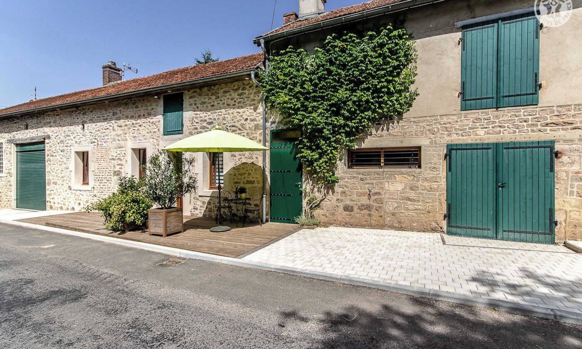 Marmagne House | Le Château - MARMAGNE - Gîte