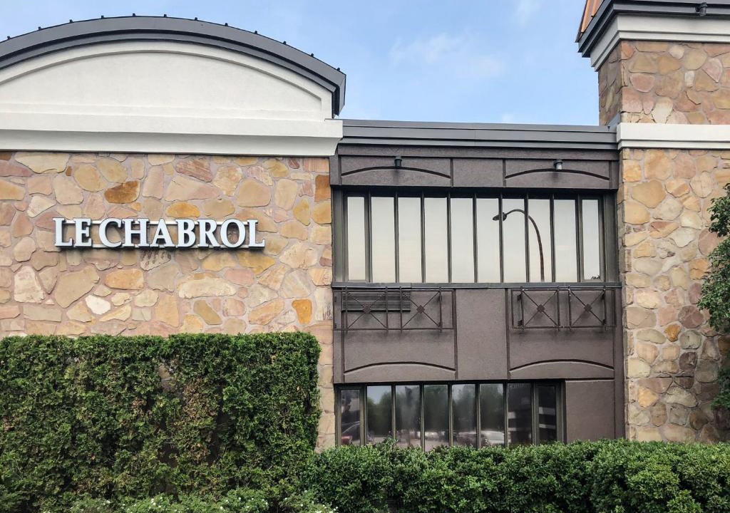 Cote-Des-Neiges—Notre-Dame-De-Grace Hotel | Le Chabrol Hotel & Suites