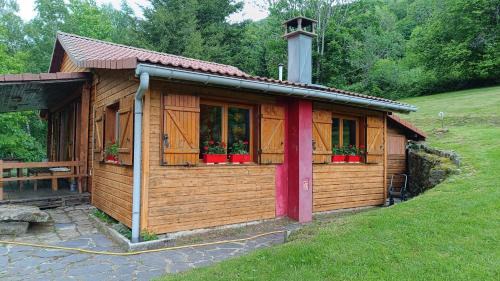 Lamadeleine-Val-des-Anges Ski Chalet | Le chalet de l'Ange - gîte - bain nordique