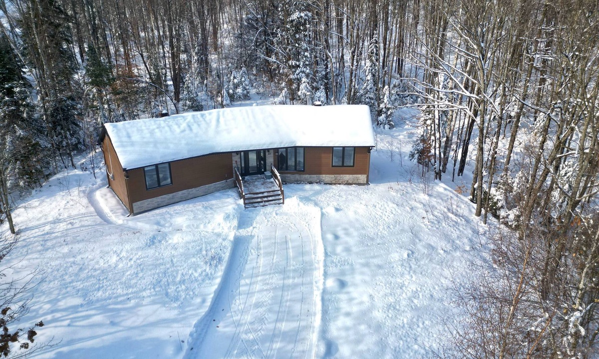 Sainte-Beatrix Ski Chalet | Le chalet Béatrice rivière & Spa
