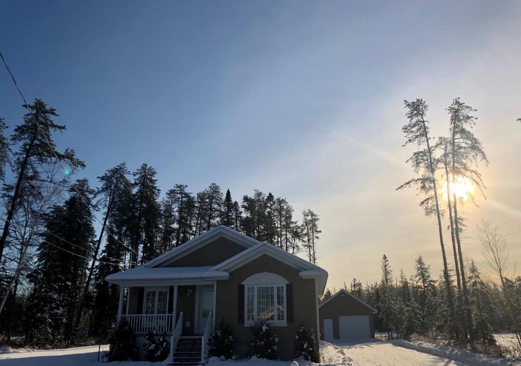 Saint-David-de-Falardeau House | Le Chalet de Claude, au pied des Monts-Valin