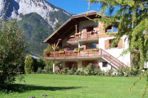 Le Bourg-d'Oisans Ski Chalet | Le Chalet Carpe Diem