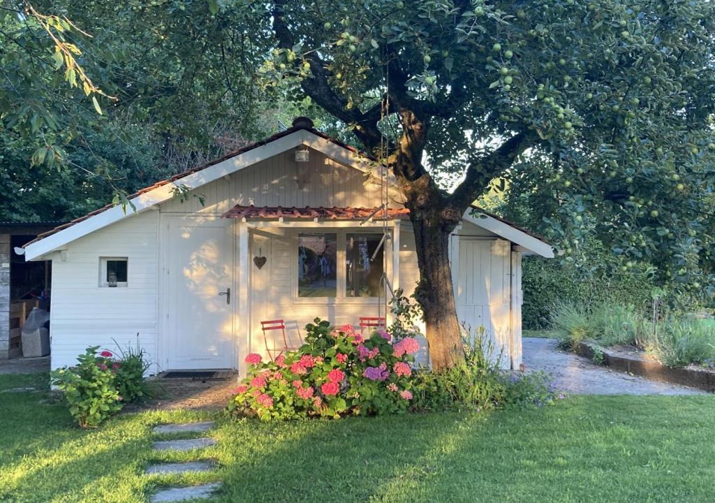 Beuvry-la-Foret Bed & Breakfast | LE CHALET de LA LONGERE