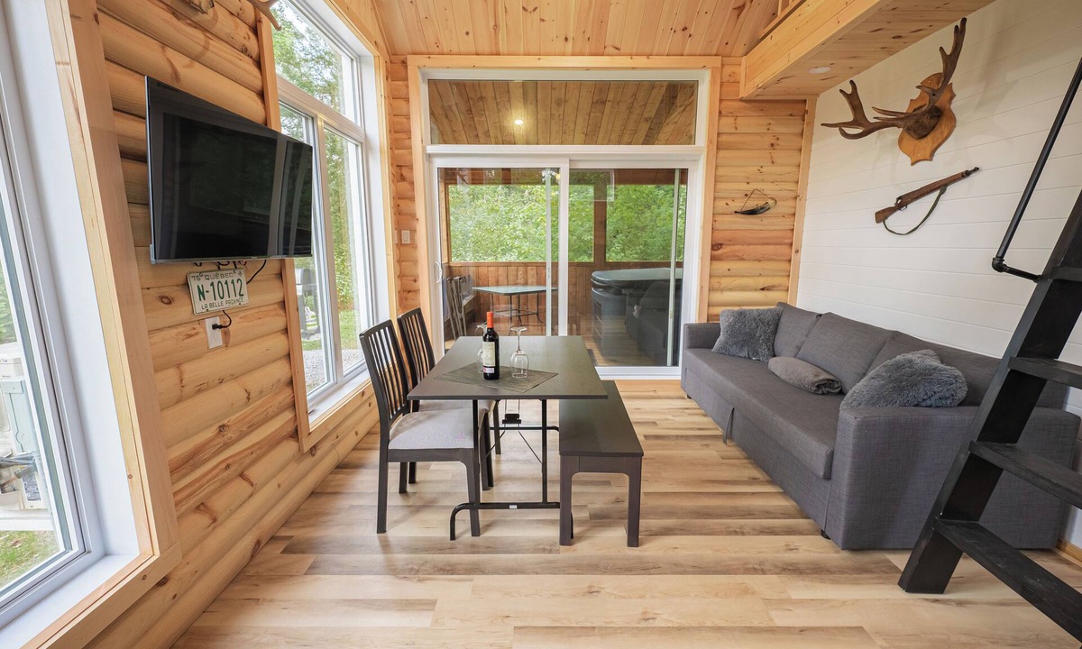 La Tuque Ski Chalet | Le chalet du chasseur - Waterfront!