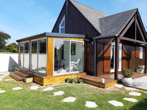 Colleville-Montgomery Villa | Le CHALET FLEURI