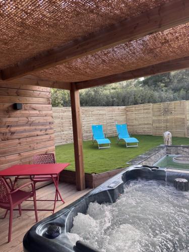 Lancon-Provence Ski Chalet | Le chalet insolite
