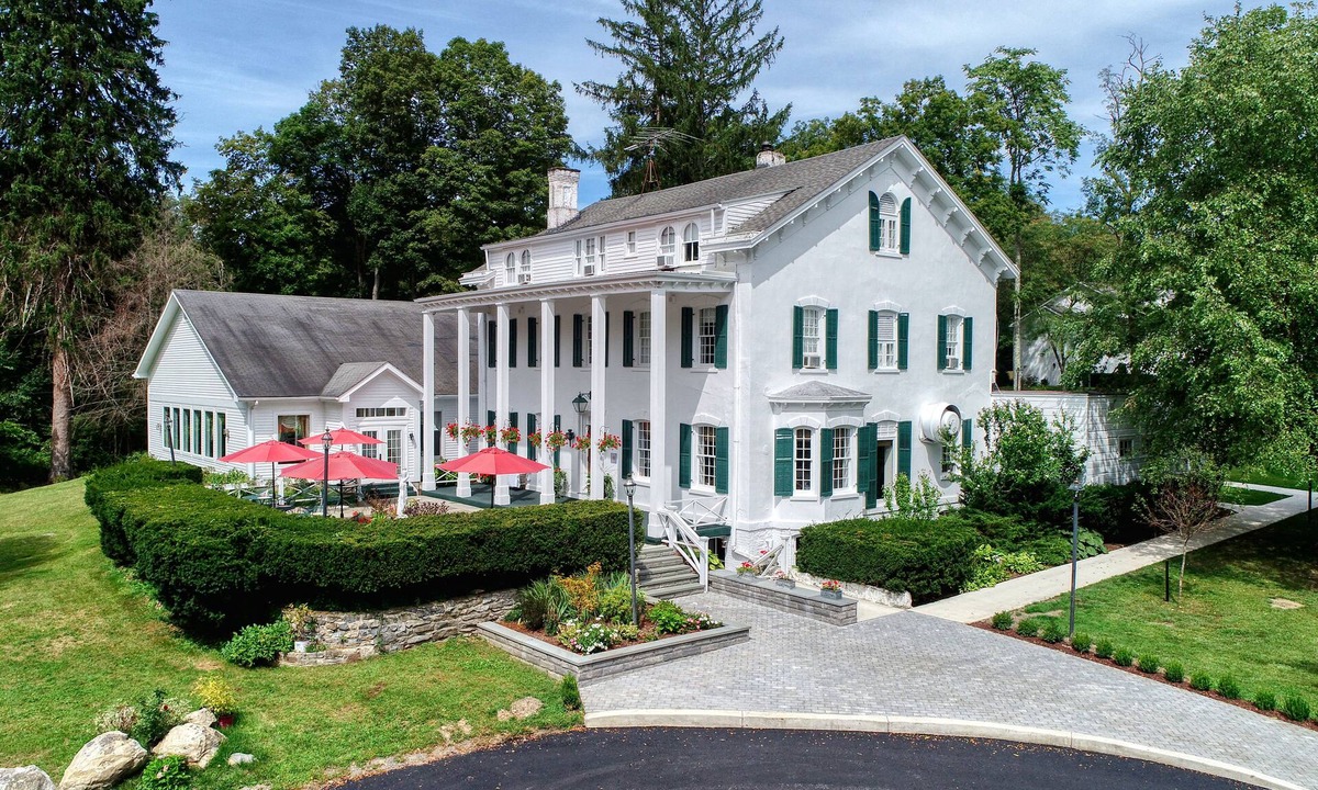 Town of East Fishkill Hotel | Le Chambord at Curry Estate