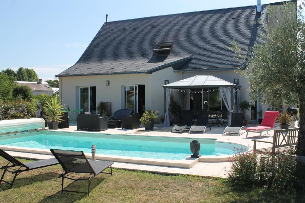 Saint-Gervais-en-Belin Bed & Breakfast | Le Champ De La Ferme