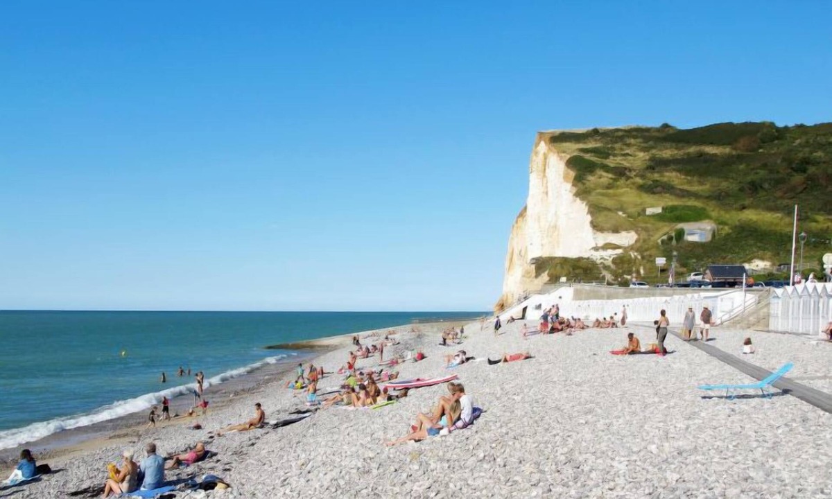 Saint-Pierre-en-Port House | Le Champ des Mouettes by Interhome