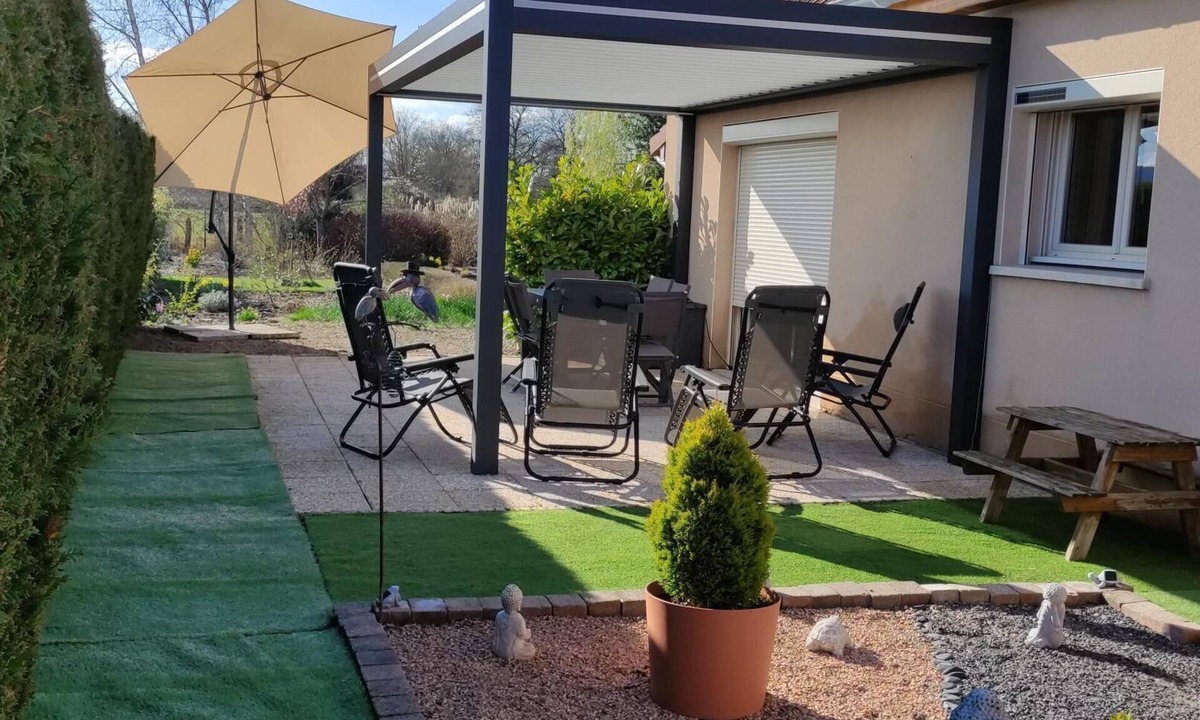 Epinac House | Le Chant de la Rivière