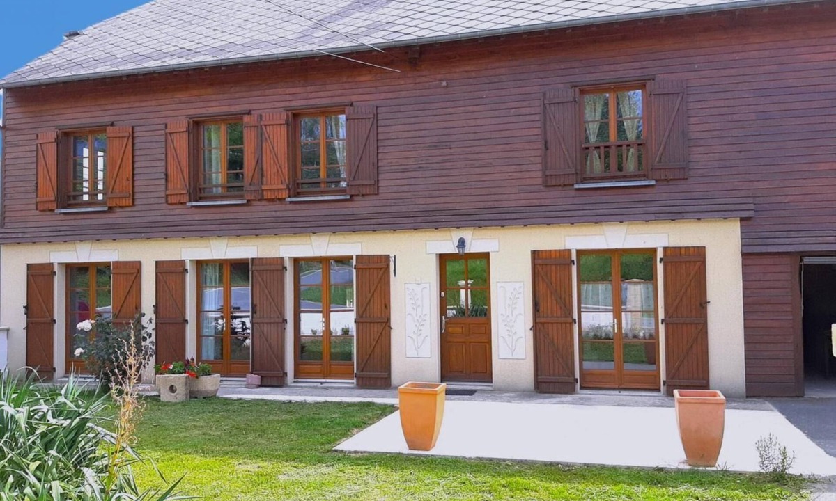 Givron House | LE Chant DES Oiseaux