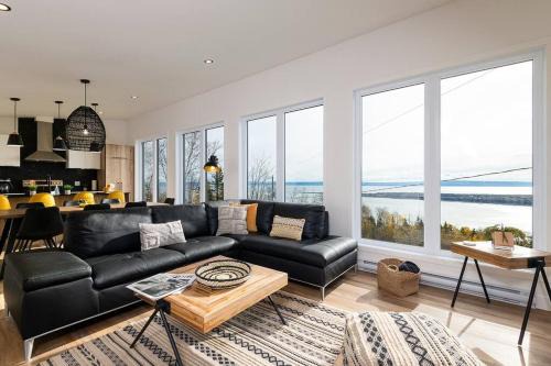 Saint-Joseph-de-la-Rive Ski Chalet | Le Charmant- Magnifique vue sur le fleuve Spa-Sauna