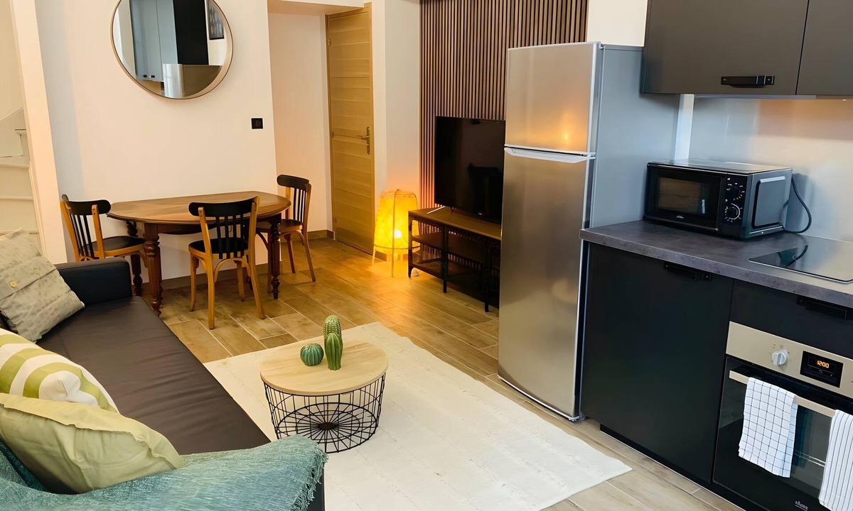 Barbatre House | Le Charmant Bailla | Science-Po