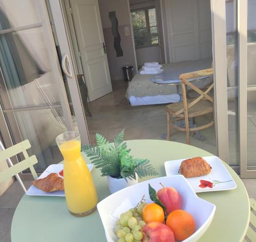 La Redorte Apartment | Le Charmant-Terrasse-Vue et accès Piscine -15