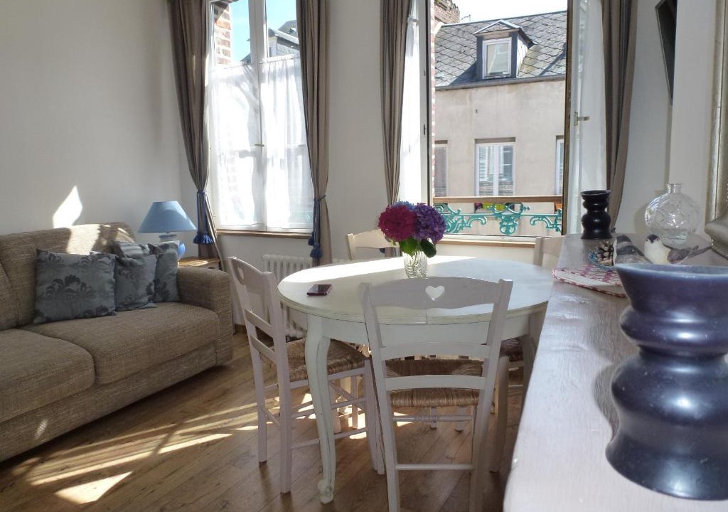 Honfleur Apartment | Le Charme à la Française