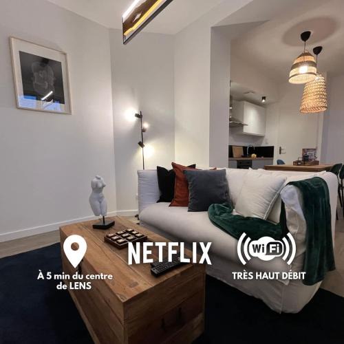 Sallaumines House | Le Charme Parisien - Confortable