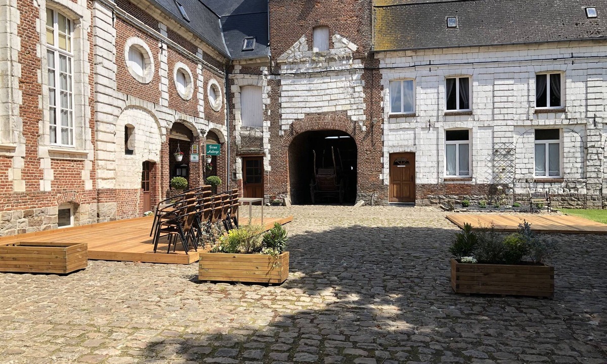 Penin Hotel | Le Chateau De Penin