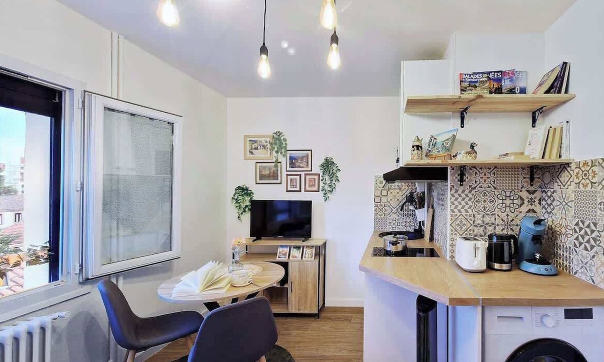 Fontaine-Bayonne-Cartoucherie Apartment | Le Cherubin - Joli Studio proche centre et tram