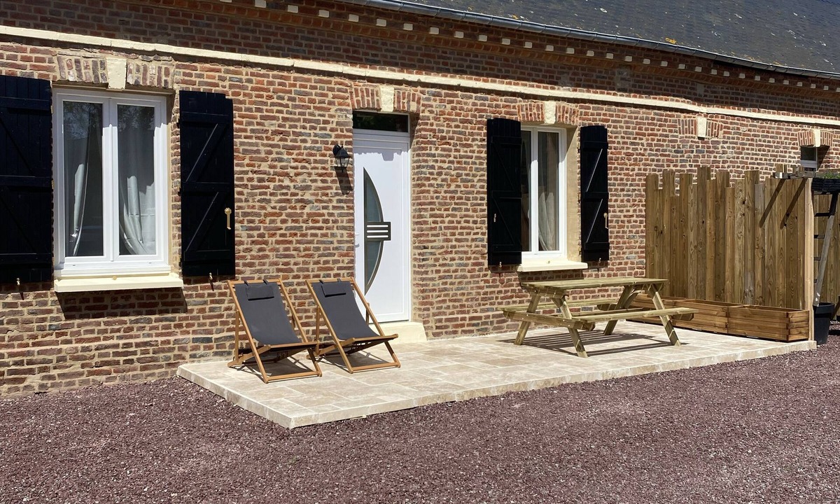 Woignarue House | Le Chevalier Gambette