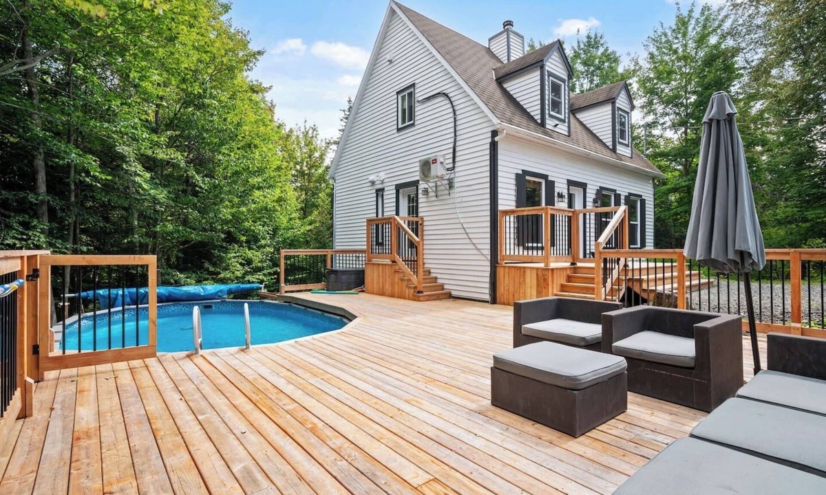 Morin Heights House | Le Chic Montagnard - Chalet avec SPA et piscine