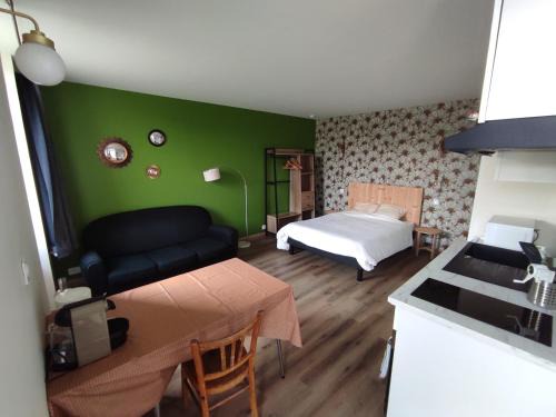 Chateau-Thebaud Apartment | Le chouette studio