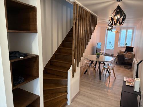 Neufchateau House | Le Cinq