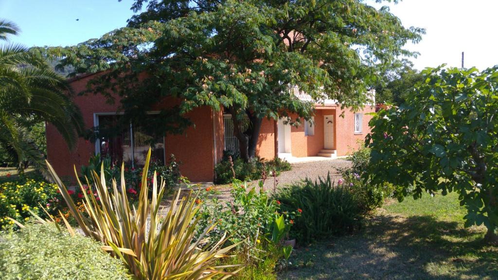 Amelie-les-Bains-Palalda Apartment | Le Clos Albizia