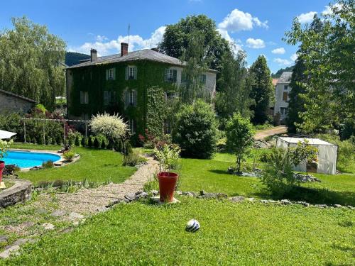 Ferrieres-sur-Sichon Bed & Breakfast | Le CLOS BOURBON