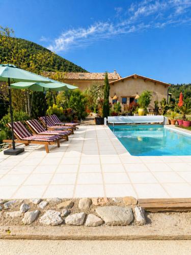 La Rochegiron House | le clos d'Yrem
