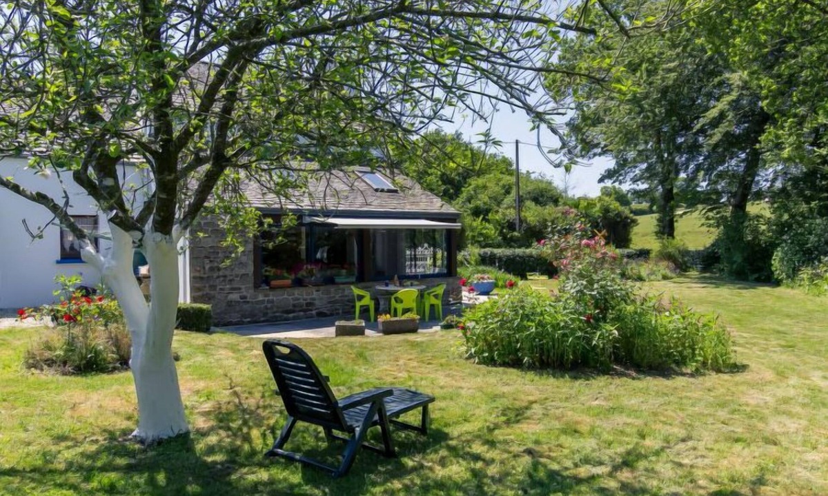 Commana House | Le Clos de Goaz Ar Vern by Interhome