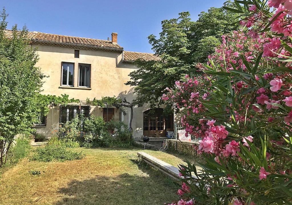 Rochegude House | Le Clos de l'Apparent