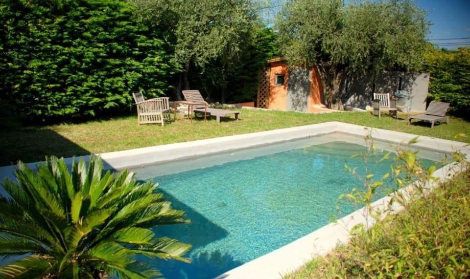 Le Rouret House | Le Clos Des Bourges