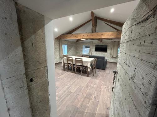 Chaintre Apartment | Le Clos des Cadots - Apt 2ème Sud